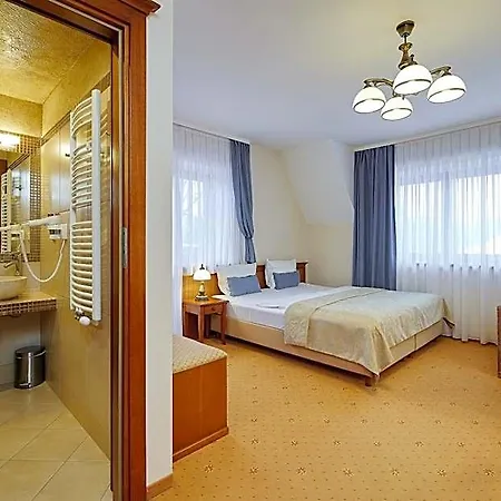 Ξενοδοχείο Burkaty 3*