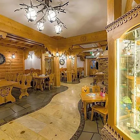 Ξενοδοχείο Burkaty 3*